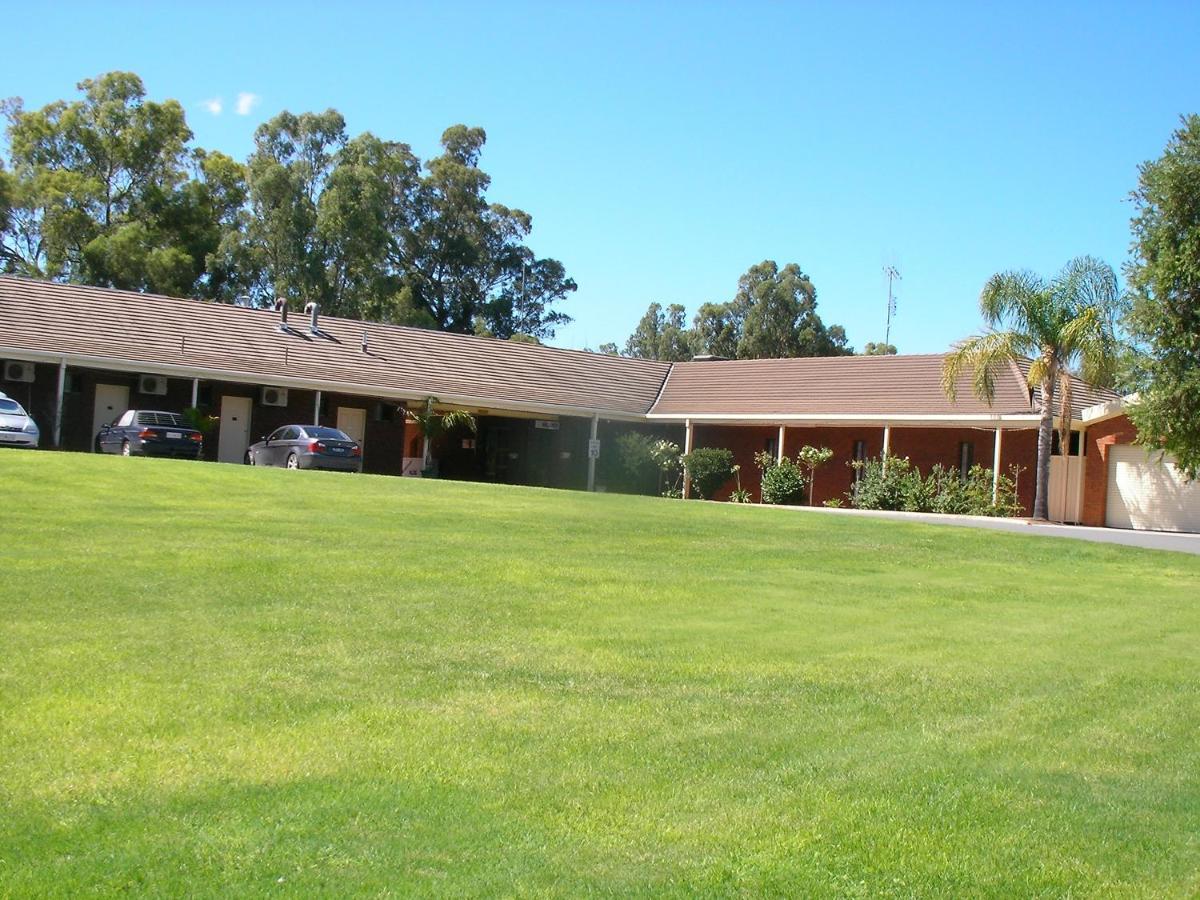 Tocumwal Golf Resort Exterior foto